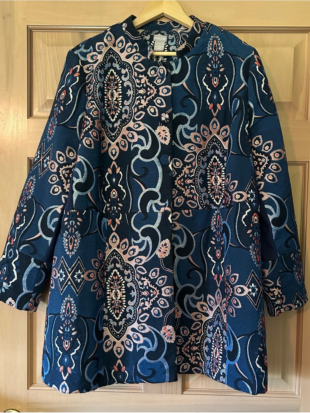 Chico's Size 3 Blue Peach Jacquard Medallion Tapestry Topper Jacket Boho Chic